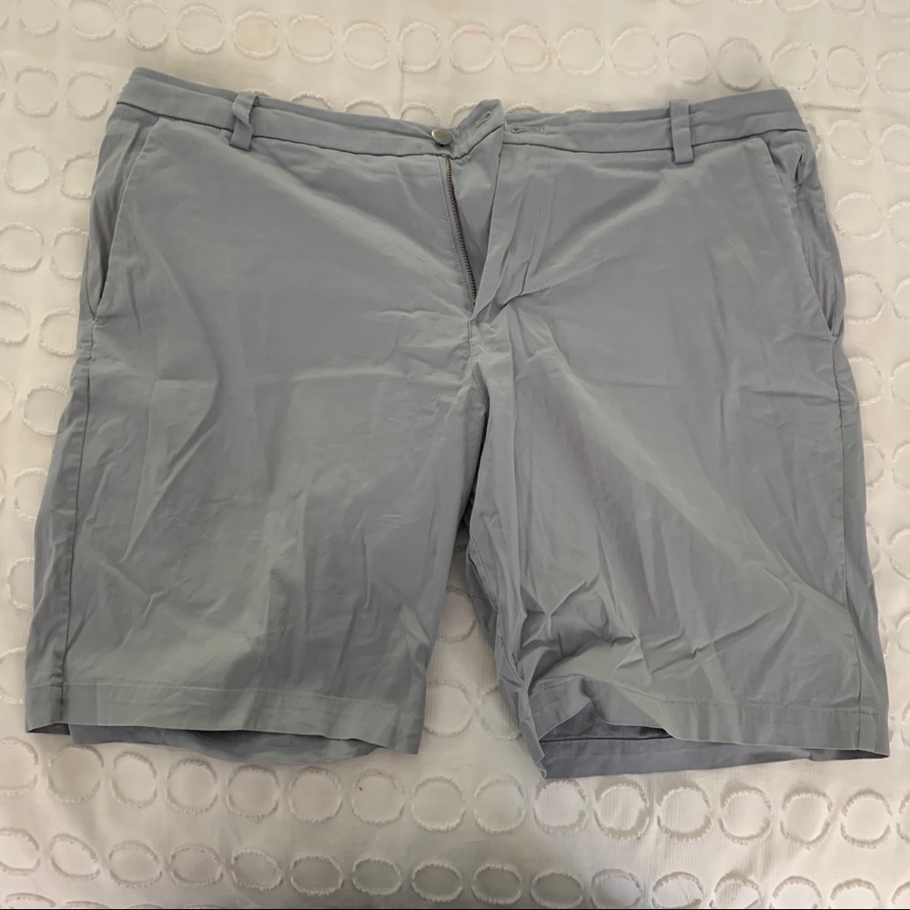 Lululemon grey stretch shorts size 36